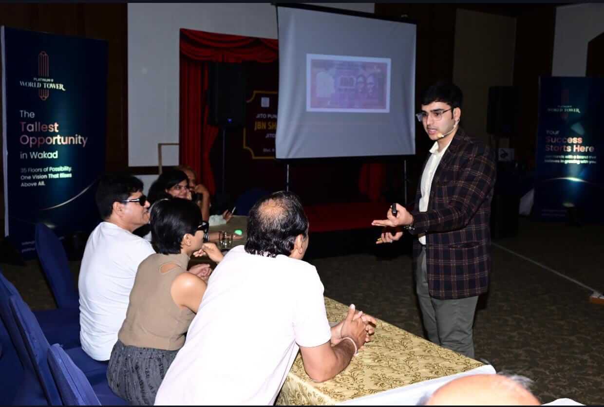 Naman Jain of Mindforge hosting quiz